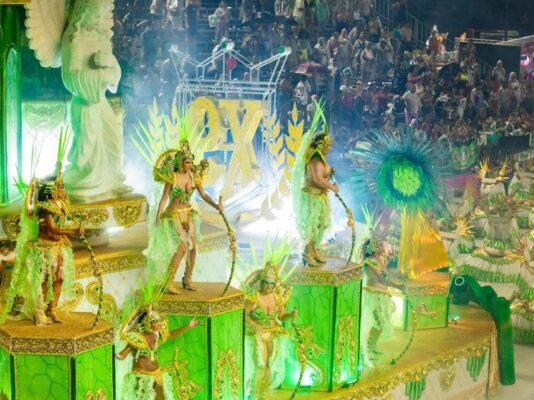 Festa das Campeãs define ordem dos desfiles do Carnaval 2026 de Santos 1 x9 santos25 3