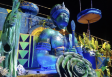 Unidos da Ponte se destaca na Sapucaí com abre-alas imponente