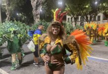 Passistas da Porto da Pedra simbolizam a luta dos seringueiros