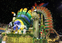 Mocidade Unida da Mooca 2025: galeria de fotos do desfile