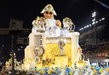 Águia de Ouro abre o sábado de carnaval com a força do canto da Vila Pompeia