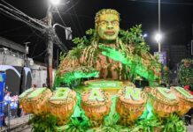 Cubango é sucesso na Intendente; alegorias e ancestralidade foram destaque da noite