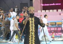 Freddy Ferreira analisa a bateria da Em Cima da Hora no Carnaval 2025