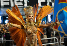 Gaviões da Fiel impressiona com enredo sobre jornada espiritual africana