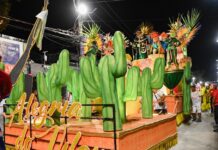 Alegria do Vilar faz jus ao nome e contagia a Intendente Magalhães com um desfile arrebatador