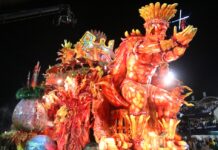 Viradouro Carnaval 2025: galeria de fotos do desfile