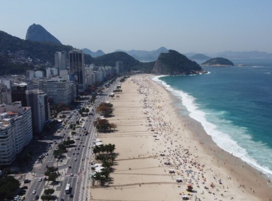 Carnaval em Copacabana: Diárias de Imóveis com Vista para o Mar Sobem Até 300% 1 copacabana