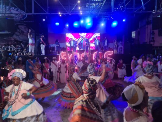 festa rosas25 10