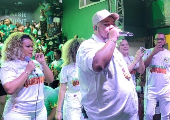 Cria da escola, Igor Vianna se emociona ao ser apresentado como novo cantor da Mocidade: 'nasci nesse chão' 1 igor vianna mocidade 01