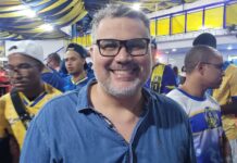 Jack Vasconcelos revela andamento da pesquisa para o enredo do Tuiuti e liberdade para os compositores