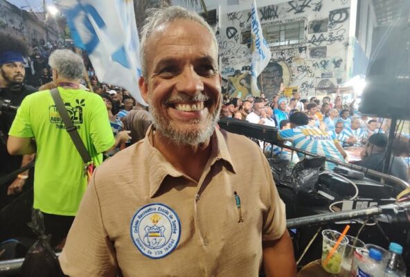 Diretor de carnaval da Vila elogia imersão da dupla Bora-Haddad e escola estuda prolongar disputa de samba-enredo 2 moises vila