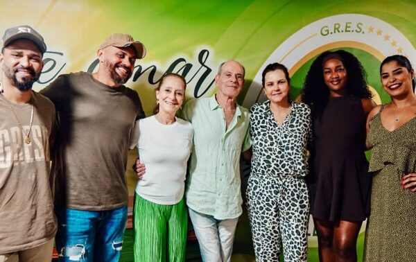 Ney Matogrosso visita o barracão da Imperatriz Leopoldinense na Cidade do Samba 1 neynaimperatriz equipe
