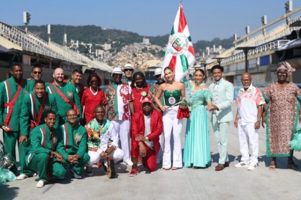 Virginia Fonseca é a nova rainha de bateria da Grande Rio 1 virigina rainhagranedrio