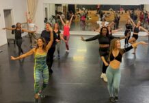 Unidos do Jacarezinho prepara ala coreográfica de estrangeiros para o próximo desfile