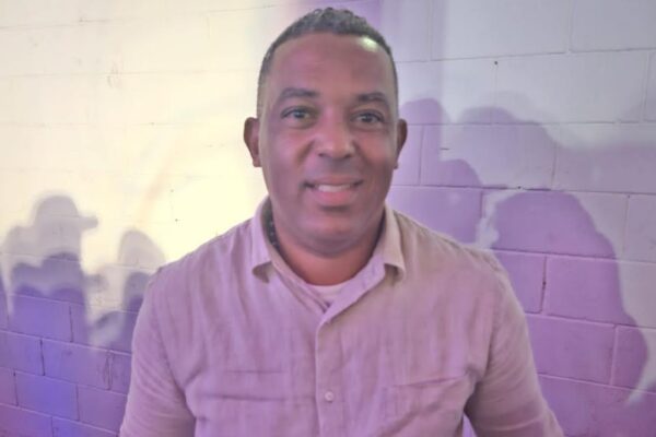 Diretor de carnaval exalta Padre Rosalvino e o foco da Dom Bosco em busca do Grupo Especial de São Paulo 1 diretor dombosco