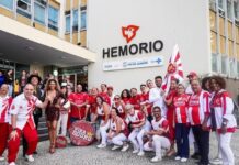 Integrantes da Viradouro celebram o Dia Mundial do Doador de Sangue com ação solidária no Hemorio