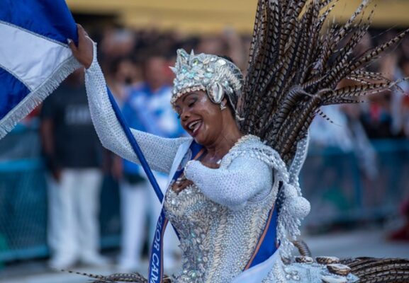 Beija-Flor inaugura escola mirim oficial: nasce o 'Sonho do Beija-Flor' 1 selminha