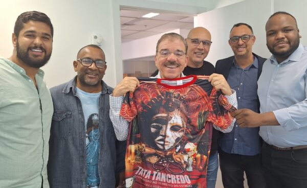 Defensor da liberdade religiosa, Átila Nunes se junta à Estácio de Sá no enredo sobre Tata Tancredo 1 atila estacio
