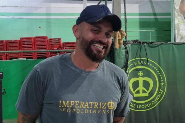 'O que me interessa é o perfume e a essência do Ney', afirma Leandro Vieira ao falar do enredo da Imperatriz 1 leandro vieira