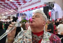 ‘Celebrar uma mulher é inspirar outras a virem’, diz Milton Cunha no Tributo do Salgueiro a Rosa Magalhães