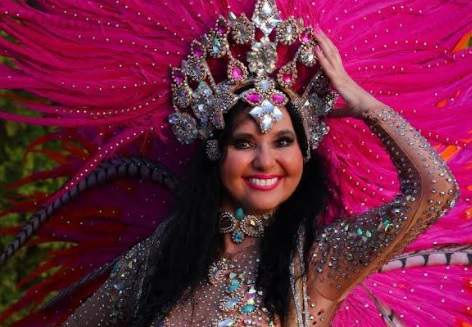 Magdalini Kozłowska: a musa que une Polônia, Grécia e Brasil no carnaval carioca 1 musaacari