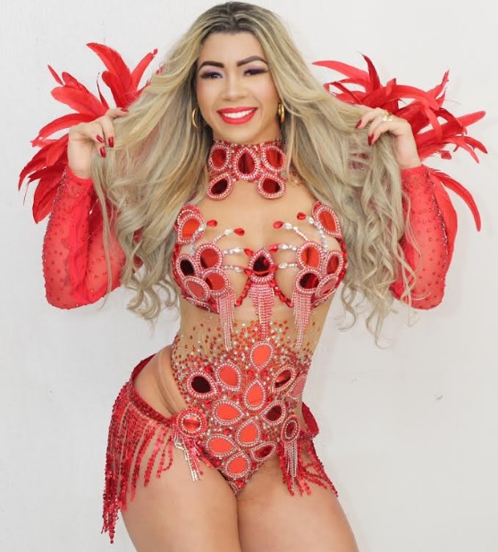 Débora Ribeiro retorna ao Porto da Pedra como musa para o Carnaval 2026 1 deborapp2