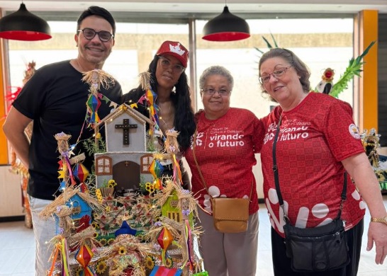 Instituto Viradouro promove exposição com alunos de oficina de Adereço e Costura 1 institutoviradouro