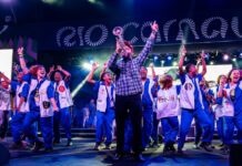 Niterói abre a Noite dos Enredos com homenagem carregada de emoção a Lula