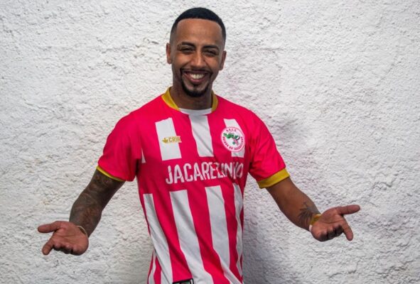 Unidos do Jacarezinho recebe Paraíso do Tuiuti na coroação do rei Jorge Amarelloh no domingo 1 reijacarezinho