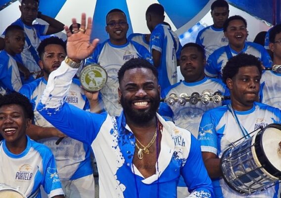 Mestre Vitinho detalha novo posicionamento da bateria e aprova disputa sem torcida: 'A gente consegue entender quem realmente é forte' 1 vitinho portela