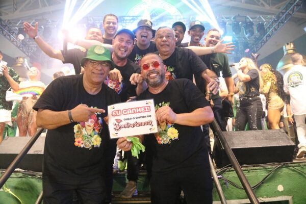 Em final histórica e com dez mil pessoas no Maracanã do Samba, Mocidade escolhe samba da parceria de Jefinho Rodrigues 1 final mocidade 2026 55