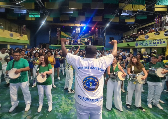 São 70 Anos De Amor! Unidos Do Peruche Escolhe Samba Para Contar O