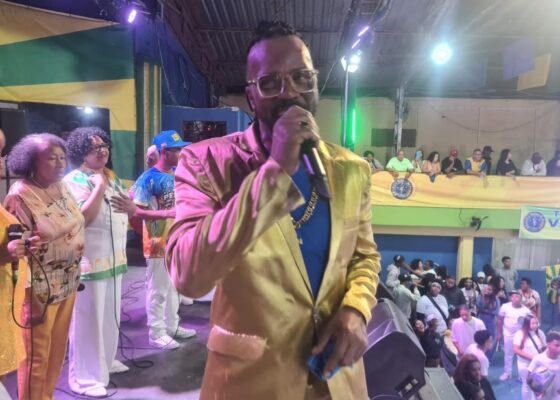Agnaldo Amaral celebra chegar à quarta das cinco matriarcas do samba paulistano: 'Satisfação imensa' 2 agnaldoamaral peruche 2