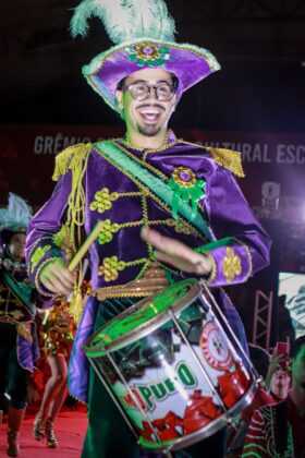 Mocidade Alegre mescla estilos, cores e materiais em fantasias para homenagear Léa Garcia 32 fantasias mocidadealegre26 1