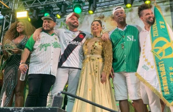 De volta ao trono: Iza é coroada rainha de bateria da Imperatriz em dia de emoção e pertencimento na Leopoldina 4 iza coroacaoimperatriz04