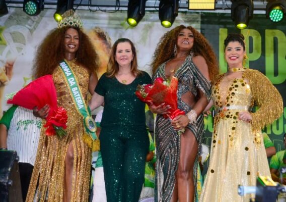 De volta ao trono: Iza é coroada rainha de bateria da Imperatriz em dia de emoção e pertencimento na Leopoldina 1 iza coroacaoimperatriz11
