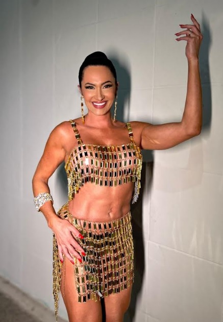 Rainha de bateria da Acadêmicos de Niterói, Vanessa Rangeli destaca treino focado em força e definição 1 vanessaniteroi