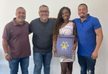 Claudia Santos retorna ao carnaval como destaque na Tuiuti representando Carlota Cubana