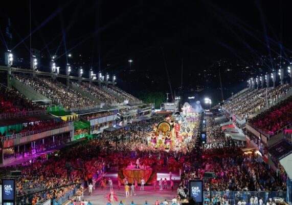Vendas de frisas para a Série Ouro 2026 começam nesta quinta-feira 1 desfile
