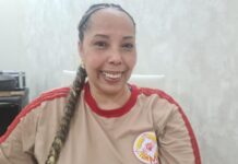 Érica Ferreira comemora escolha de samba da Tom Maior por QR Code: ‘Voz do povo é a voz de Deus’