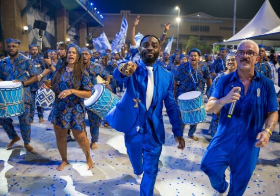 Portela vive noite feliz, envolve a Cidade do Samba com apresentação avassaladora e celebra a memória de Gilsinho 3 portela minidesfile26 4