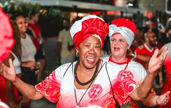 Coesão, canto e beleza da comissão de frente: Salgueiro cresce tecnicamente e emociona no ensaio de rua 7 salgueiro rua2711 5