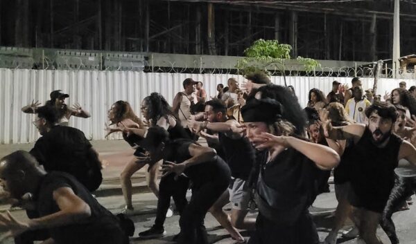 Unidos da Tijuca evidencia canto forte e refinamento do casal em ensaio de rua rumo ao Carnaval 2026 3 tijuca rua2 5