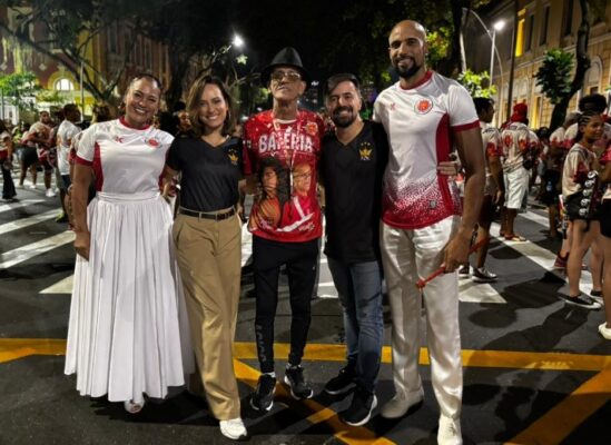 Exibição de gala! Organização acima da média e potência de canto fazem Viradouro parecer pronta meses antes do desfile 1 viradouro rua1611 4