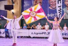 Casal e comissão de frente brilham no minidesfile da União do Parque Acari