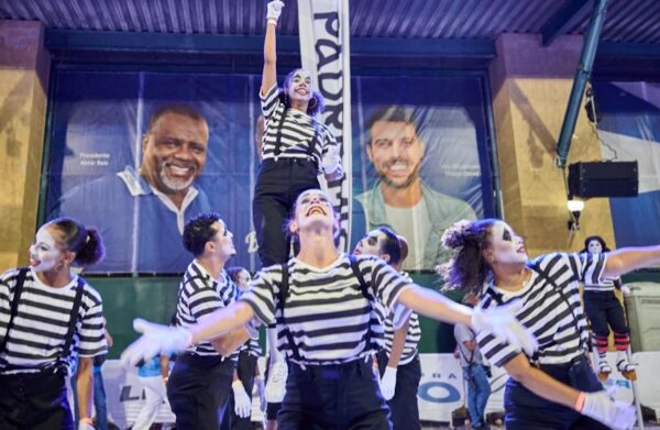 Arranco aposta na gargalhada e bateria é o destaque em minidesfile circense 3 arranco minidesfile26 3