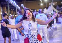 Arranco aposta na gargalhada e bateria é o destaque em minidesfile circense