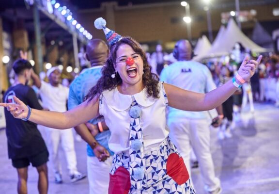 Arranco aposta na gargalhada e bateria é o destaque em minidesfile circense 1 arranco minidesfile26 4