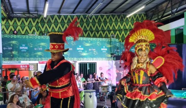 Com abordagem própria, Camisa Verde e Branco revela identidade de seu enredo sobre Exu 15 camisa proto26 8