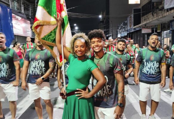 Casal em alto nível, canto constante e evolução solta impulsionam ensaio da Grande Rio 2 granderio rua1412 5